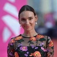 Critiquée sur le fait de ne pas avoir d'enfant, la plus célèbre YouTubeuse de France répond aux "mascus" à la "virilité fragile"