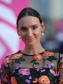 Critiquée sur le fait de ne pas avoir d'enfant, la plus célèbre YouTubeuse de France répond aux "mascus" à la "virilité fragile"