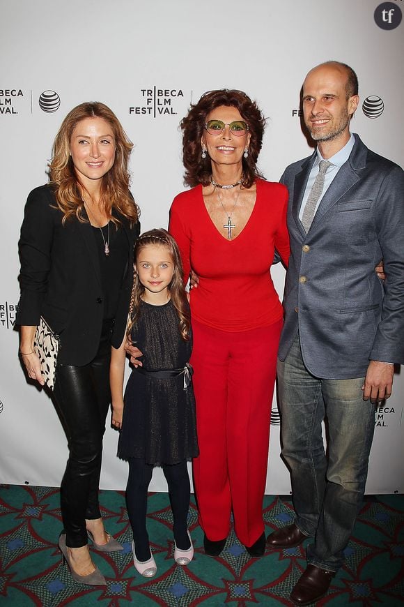 Lucia Ponti est la fille de Sasha Alexander (NCIS) et de Edoardo Ponti, le fils de Sophia Loren.