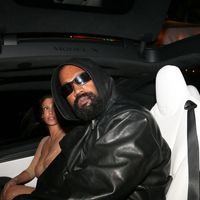 “Elle est sous l’emprise de Kanye West” : En string en pleine rue, Bianca Censori inquiète les internautes