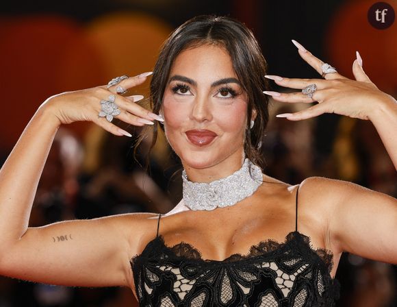 Georgina Rodriguez a éblouie par ses bijoux rivalisant avec sa bague de fiançailles à 5 millions d'euros.