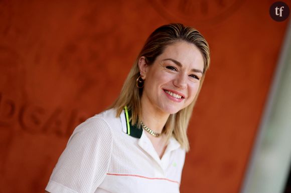 Emilie Dequenne avait exprimé une très forte émotion, fondant en larmes, face aux images de Rosetta, son premier grand rôle, célébré à Cannes. S'exprimant ainsi, en s'emparant d'un mouchoir : "Pardon... C'est bête de réagir comme ça, je la connais cette scène... C'est juste que ce qu'il s'est passé il y a 25 ans avec ce film, ça a été un tel choc pour ma famille..."