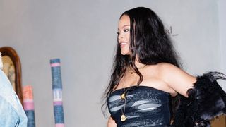 Trop "vulgaire" pour une maman ? Rihanna critiquée sur sa tenue "honteuse"