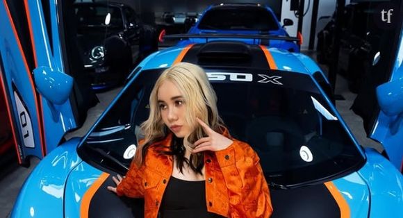 Si on répète à longueur de journée que les femmes sont en droit de faire ce qu’elles souhaitent de leur corps, ce qui pose réellement problème avec l’histoire de Lil Tay, c’est surtout le nombre d’hommes qui sexualisent des jeunes filles d’à peine 18 ans, comme si c’était normal.