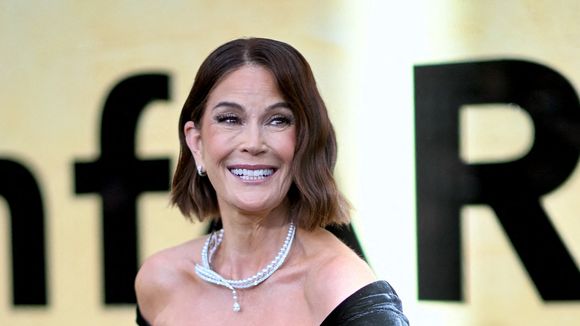 "Sublime à l'intérieur comme à l'extérieur" : à 60 ans, Teri Hatcher assume fièrement ses rides sur un selfie sans filtres et les internautes applaudissent