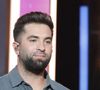 Kendji Girac s'est retrouvé sur le plateau du talk show Quotidien. Et son accueil très consensuel a indigné les spectatrices de la célèbre émission. La raison ? Elle a trait à des enjeux féministes et nécessaires.