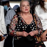 "Superbe", "Ca fait du bien de voir ça" : Josiane Balasko s'assume en bikini sans complexes à 75 ans sur ces photos "généreuses", la star défie l'âgisme avec jubilation
