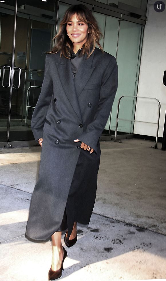 “Je vais avoir 60 ans cette année. Ce n’est pas qu’un chiffre qu’on nous attribue à la naissance, a-t-elle commencé. Nous sommes ce que nous pensons être, ce que nous ressentons. Comment ose-t-on nous mettre un chiffre qui dicte ce que nous pouvons faire ou accomplir ?” Avant de s’adresser directement au journaliste : “Comment oses-tu me dire ça quand j’ai fini, ou quand je devrais avoir terminé ? Tu n’as pas à décider ça.”