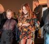 Carla Bruni était présente au défilé Saint Laurent le 12 mars, le dernier de la Fashion Week de Paris.Elle a passé la soirée aux côtés de Kate Moss.