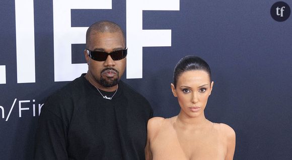 “Il fait la même chose que P. Diddy !” : Kanye West photographie sa femme à moitié nue, les internautes s’alarment