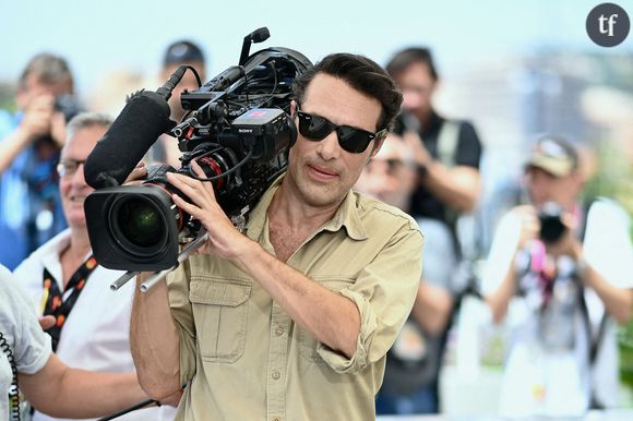 Un choix qui scandalise ? A l'aune de la sortie de son livre, où il aborde sa condamnation pour agression sexuelle, mais également l'idée de "seconde chance" et de "cancel culture", Nicolas Bedos fait la Une du "Point". Il y aborde longuement ces sujets en compagnie de la journaliste Peggy Sastre... Et cela fait polémique auprès des internautes.