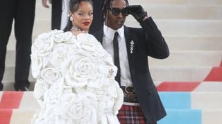 "J'adore être une femme au foyer, une ménagère", se réjouit Rihanna : la star est-elle une "tradwife" ?