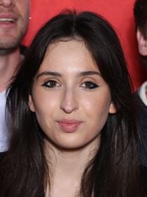 "Pas besoin d'ennemis avec une mère comme ça" : cette jeune chanteuse de la Star Ac "engueulée" par sa mère car elle mange "trop de pâtes", les internautes scandalisés