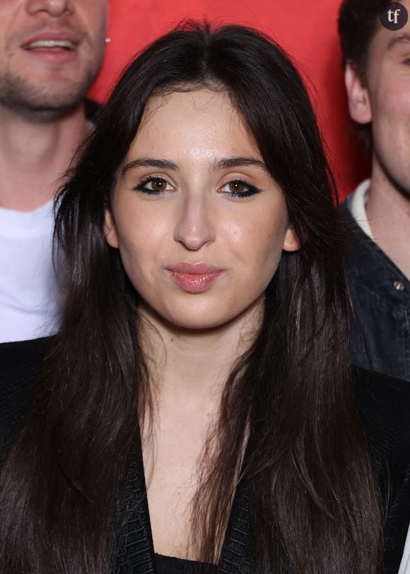 "Pas besoin d'ennemis avec une mère comme ça" : cette jeune chanteuse de la Star Ac "engueulée" par sa mère car elle mange "trop de pâtes", les internautes scandalisés