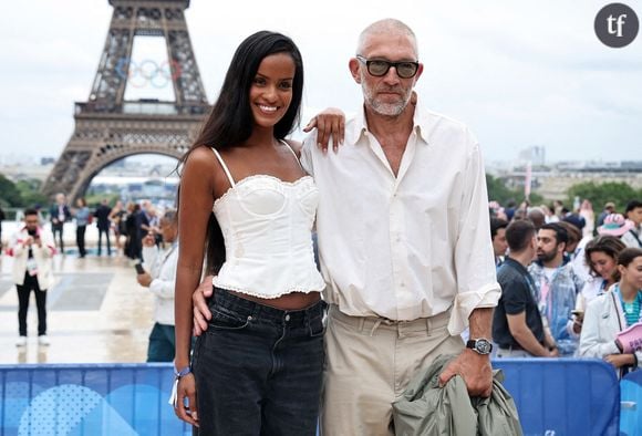 L'acteur de 58 ans a accueilli un petit garçon prénommé Caetano, né de sa relation avec le mannequin brésilien Narah Baptista, âgé de 28 ans.