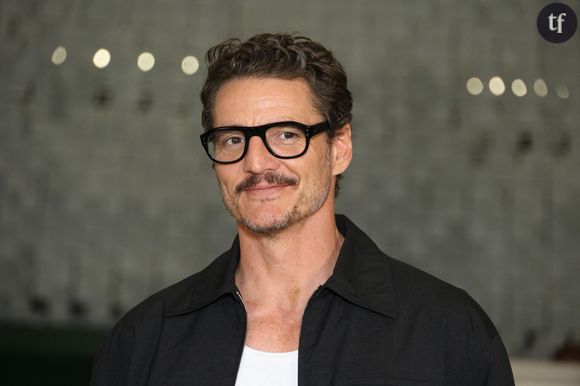 "C'est le sosie de Jacob Elordi" : les internautes choqués par ces photos de Pedro Pascal dans les années 90 (et sans barbe)