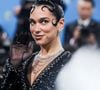 Le Guardian dédie un large reportage à une patrouille spéciale, créée tout récemment dans le cadre d'une initiative exceptionnelle, et passant au peigne fin des lieux pourtant synonymes de bonnes ondes et de sororité : les concerts de Dua Lipa. Seulement voilà, dans la foule, et en dehors, les violences sexuelles se multiplient lors de ces événements où la chanteuse redouble de présence scénique.