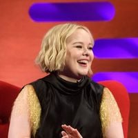 Elle refuse d'être réduite à ses courbes et ses formes : la superstar de Bridgerton "se fout" du "body positive", elle s'explique