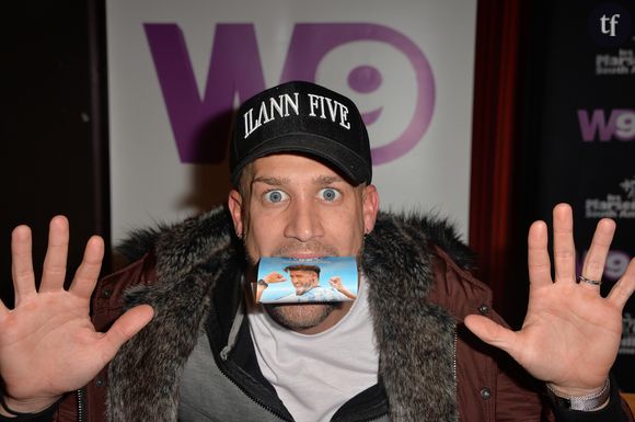 Il a été relâchée 10 heures plus tard, sans poursuite mais la suite des investigations est en cours.