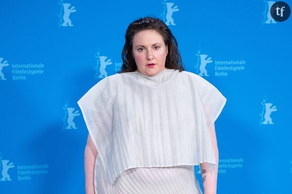 Treize après la diffusion du tout premier épisode de la série, la réalisatrice se souvient du body shaming dont elle a été victime ces années-là.
