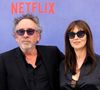 "La belle et la bête": Monica Bellucci et Tim Burton en amoureux sur le tapis rouge, ils déchaînent les haters