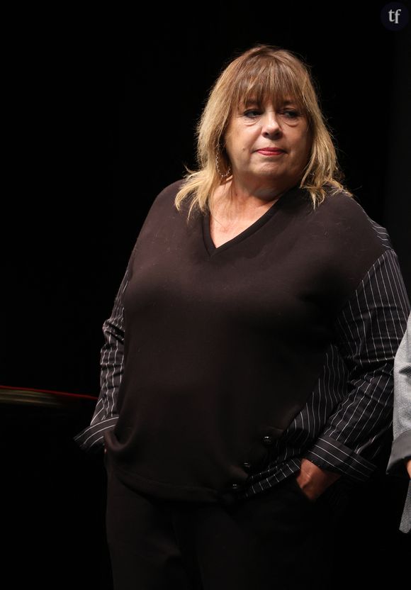Et poursuit avec émotion : "... après la mort de ma mère. J'ai mis du temps à accepter ce deuil, jusqu'à la mort de mon père, où c'était comme un double deuil"