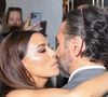 Eva Longoria sublime en maillot de bain

Celle qui a soufflé ses 50 bougies le 15 mars dernier aborde cette nouvelle décennie avec toujours autant de confiance. Eva Longoria ne lâche rien pour toujours rester au top de sa forme. "Elle est superbe", "Eva est magnifique, 50 ans et toujours incroyable", "Elle doit travailler dur pour avoir ce corps", "La plus belle femme de la Terre", peut-on lire en commentaires. Elle était aux côtés de son mari, José Bastón. La star de 50 ans a été photographiée dans un mini bikini noir qui dévoilait sa silhouette tonique, sublimée par ses abdos et ses jambes fuselées. Côté accessoires, Eva Longoria portait une jupe-short noir, assortie à son maillot de bain.