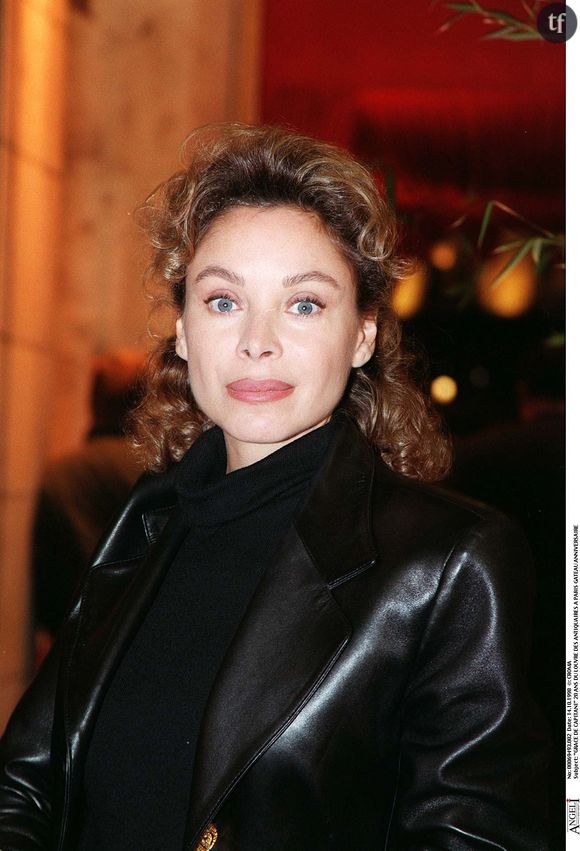 L'actrice culte des Ripoux et des Sous-Doués assume sa confiance en elle, décomplexée et inspirante, à 68 ans. Dans une interview sans filtre, la comédienne sexagénaire dévoile en détails la considération qu'elle voue à sa silhouette. Et c'est un sacré coup de pied envoyé à l'âgisme. Un réjouissant tacle en forme de self love.