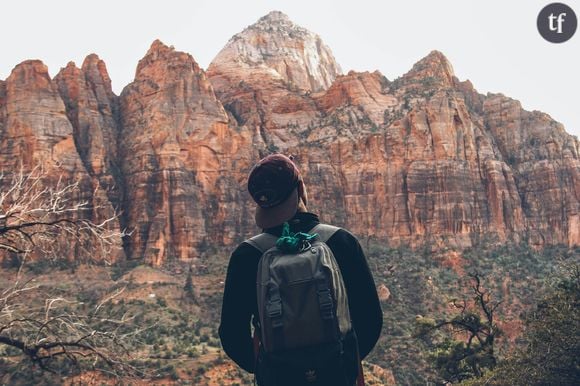 “Toutes les études récentes montrent que les garçons sont plus misogynes qu’ils ne l’étaient il y a quelques années, commence-t-il. Les premières à en pâtir, ce sont leur mère et leurs sœurs, auxquelles ils mènent la vie dure”, commente le chercheur franco-canadien Francis Dupuis-Déri, précisant que si on s’inquiète beaucoup pour ces garçons qui se radicalisent, ce sont pourtant elles qui sont en première ligne.