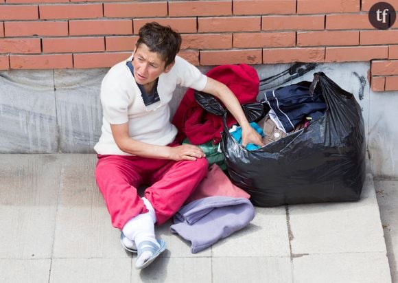 Parmi les SDF en France, 40 % de femmes – soit 120 000 sur les 330 000 recensés en 2024. Dixit le rapport sénatorial consacré aux femmes sans abri, coordonné par la délégation aux droits des femmes.