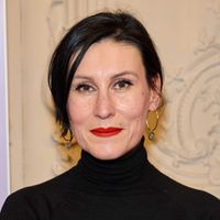 “Quand tu te dénudes, tu es forcément une putain” : Ovidie dénonce la “haine de la sexualité féminine” et la "putophobie" sur ces images puissamment féministes