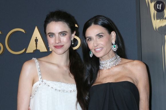 Film d'horreur le plus féministe de 2024 (avec Smile 2), The Substance a déjà valu un Golden Globe à Demi Moore, qui y trouve le rôle d'une vie. Mais le tournage ne s'est pas fait sans dommages... Physiques. Margaret Qualley témoigne !