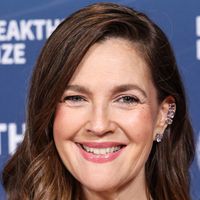 "Vieillir est un privilège" : à 50 ans, Drew Barrymore ravit ses fans en s'affichant sans maquillage et sans filtre sur Instagram