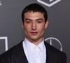 "Scandaleux", "Sérieusement ?", "Quel malaise" : Ezra Miller fait un come back inattendu à Cannes et les internautes sont sidérés