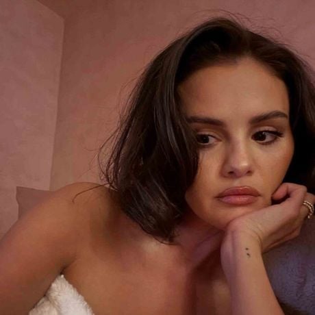 C’est quoi cette folle théorie du complot sur Selena Gomez qui fait parler Internet ?