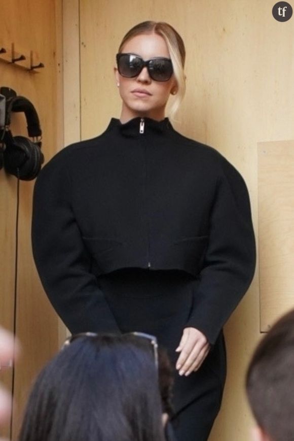 Après tout, Marilyn Monroe n'a jamais décroché d'Oscar. L'une des femmes les plus talentueuses, emblématiques, et lucides, de son temps, a semble-t-il été copieusement ignorée par l'Académie. Et fut source de réflexions pas toujours subtiles de par son statut très encombrant de sex symbol - dont a hérité Sydney Sweeney. L'un des plus légendaires de l'histoire du cinéma, cela va sans dire. Le premier d'une longue série ?