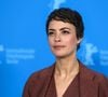 Bérénice Bejo mène de main de reine "Les gens de Bilbao naissent où ils veulent", récit tragicomique d'une fille d'immigrés en quête d'identité et de vérité. Lors de la première à Marigny, l'émotion était bien présente...