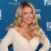 Sydney Sweeney à genoux devant un homme pour défendre sa campagne de lingerie : on en a marre ou pas ?