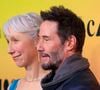 "Trop vieille" : la compagne de Keanu Reeves victime d'insultes sexistes