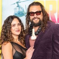 "Sublime" : la moitié de ce couple de stars hyper connu rayonne dans une naked dress "sidérante"