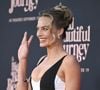 "Elle est incroyable" : Margot Robbie se dévoile sexy et "sublime" après son post partum sur le tapis rouge de A Big Bold Beautiful Journey