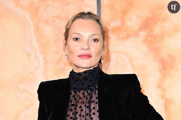 "C'est le régime drogue", "pas de bikini après 50 ans" : Kate Moss trop maigre et trop vieille ? Les haters s'en prennent à elle