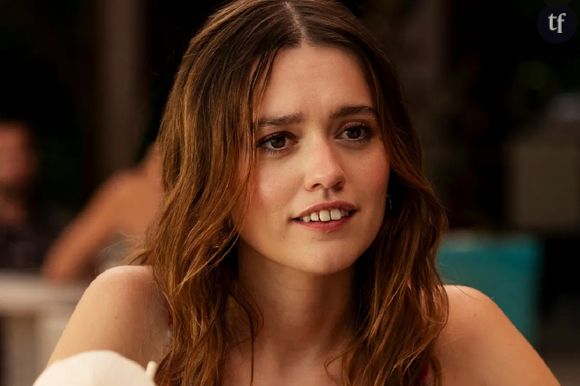 "Ca fait du bien de..." : Aimee Lou Wood (The White Lotus) se confie sur ses scènes de sexe et de nu, "pas toujours nécessaires"
