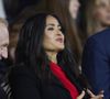 Les internautes par centaines insistent dans les commentaires, abondants, sur le sex appeal de l'égérie.  Salma Hayek de son côté envisage sa silhouette, et la mise en scène de son corps, comme une expression décomplexée de self love : ce mouvement sensiblement féministe consistant à s'assumer, revendiquer sa beauté naturelle, être fière de soi et de son corps, par-delà les injonctions et les pressions diverses.