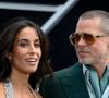 La complaisance des médias envers Brad Pitt
Mais ce qui choque, c'est surtout la réhabilitation de Brad Pitt dans les médias et le traitement qui lui est réservé malgré les accusations de violences sexistes dont il fait l'objet. Tous parlent d'un acteur "apaisé après son tumultueux divorce avec Angelina Jolie". "Il est très sérieux avec Ines", confirme un proche à People. Auprès d’US Weekly, une autre source abonde : "Brad adore présenter Ines à ses amis, car c’est un vrai plaisir de la côtoyer. Elle fait ressortir le meilleur de Brad."