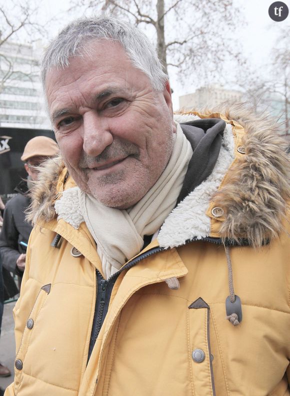 Et le grand ami de Laurent Baffie y va même de sa confession : "Il y a des jeunes qui viennent même me voir et me demandent directement : mais m'sieur Bigard, comment on fait, aujourd'hui, pour rencontrer quelqu'un ?".