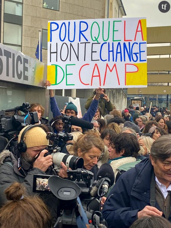 Depuis le procès des viols de Mazan, le sujet trop méconnu de la soumission chimique est enfin remis au coeur des débats. francetv lui dédie un documentaire entier "pour que la honte change de camp". On y entend notamment le témoignage de Léa, 19 ans.