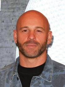 "Vous donnez l'heure à un violeur ?" : Franck Gastambide accusé de violences, réhabilité dans la presse ? Les internautes dénoncent