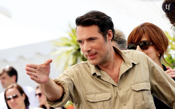 "Il est né avant la honte !", "Victimes insultées" : Nicolas Bedos pris à parti par des militantes féministes