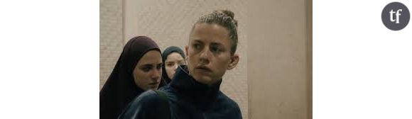 Faux film de sport - malgré sa protagoniste kick boxeuse - mais vrai film coup de poing, Moon nous fait voyager de l’Autriche à la Jordanie afin de dresser un vaste portrait de femmes, protagonistes  aux voix étouffées et aux corps enfermés. Poignant et captivant. A découvrir en salles obscures dès ce 14 juillet.